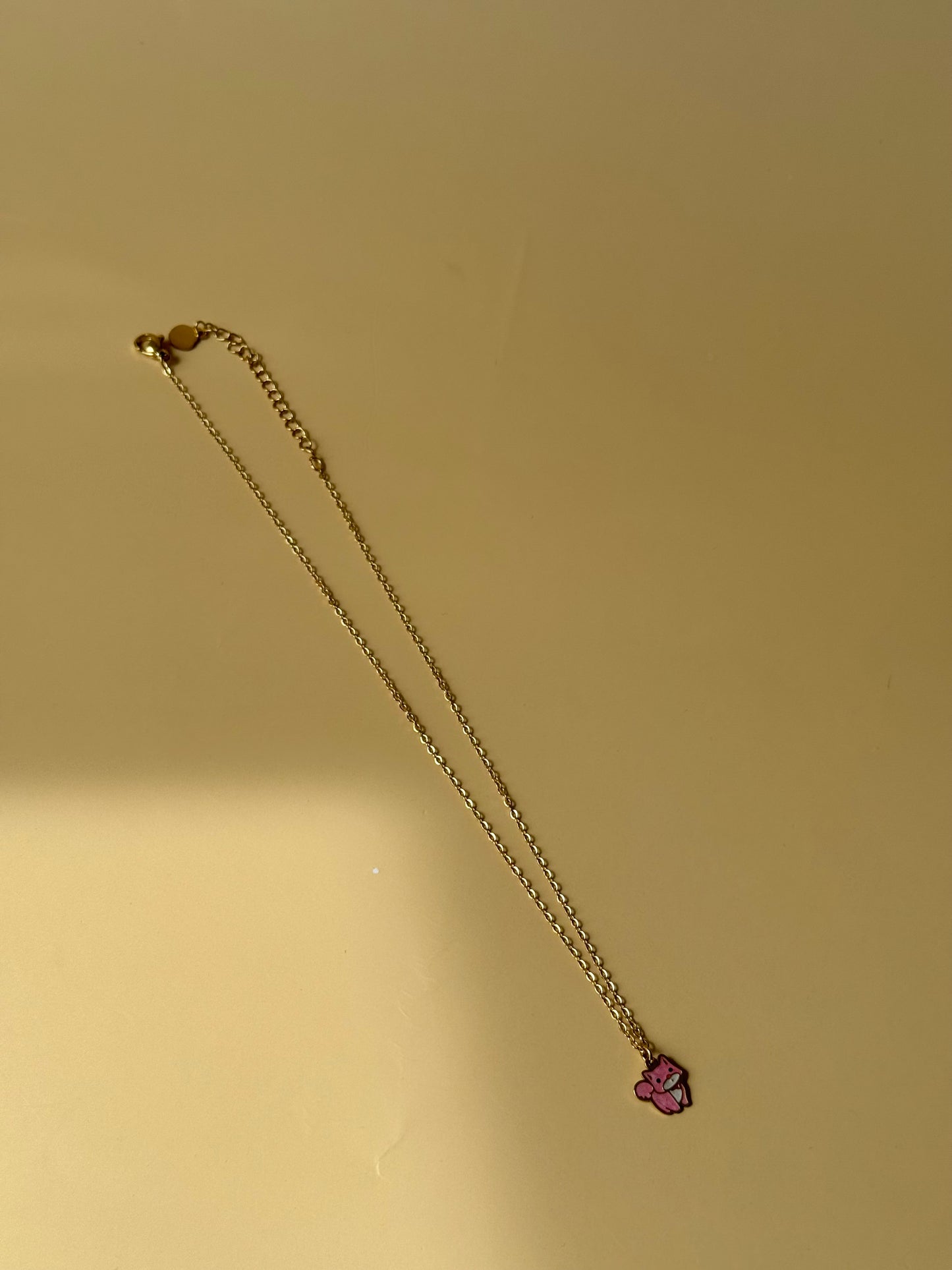 Collier chat rose