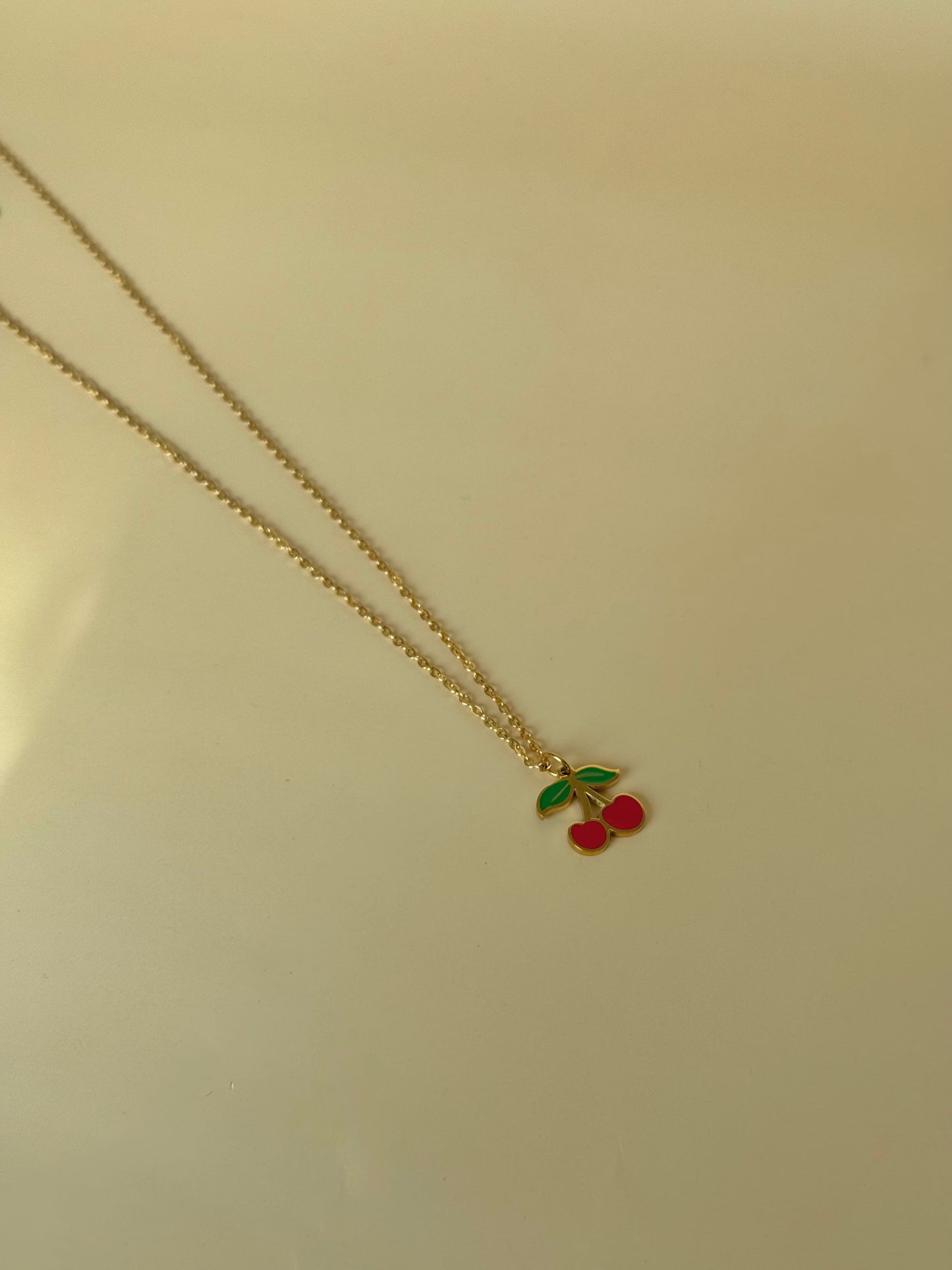 Collier cerises