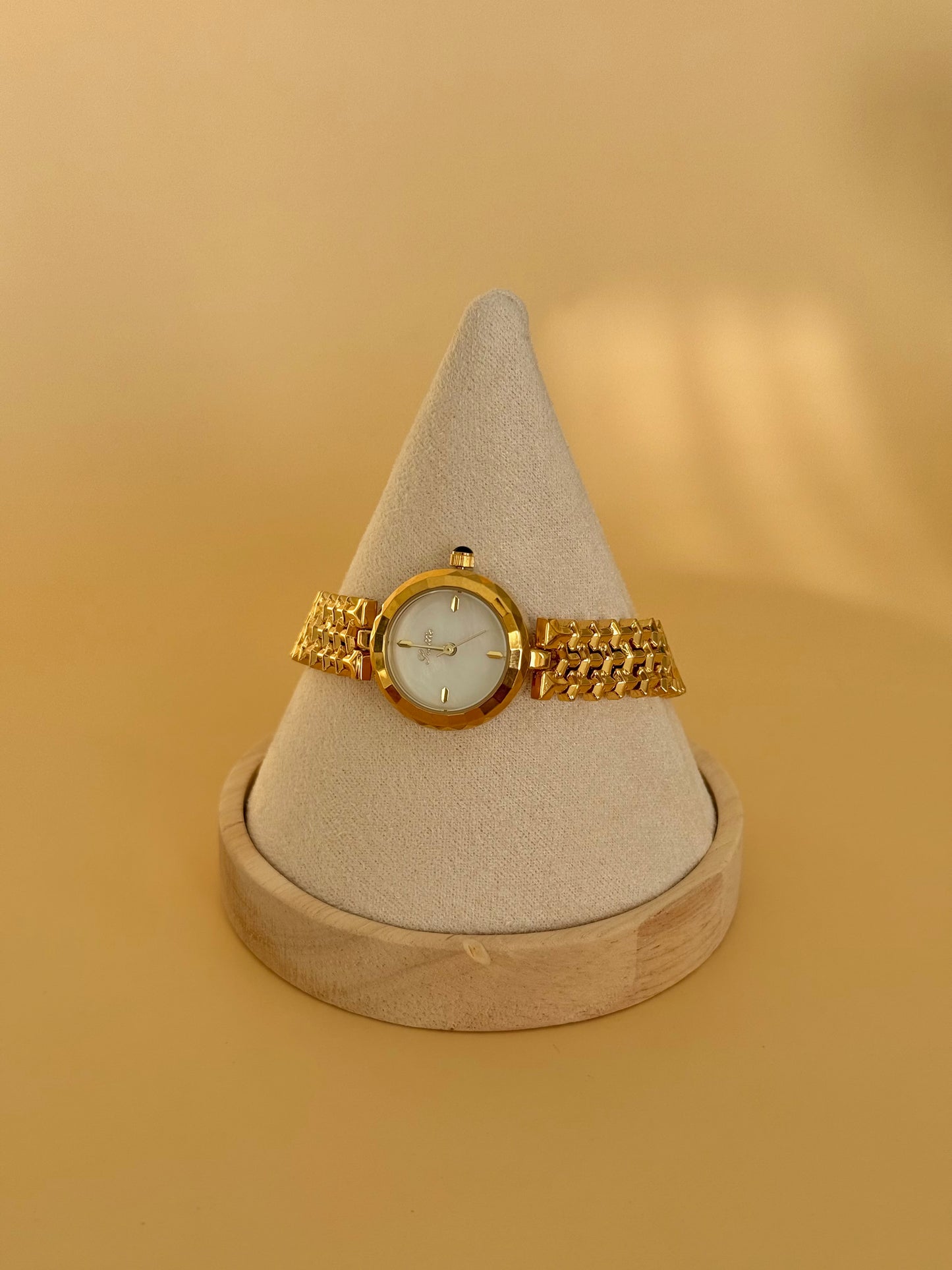 Montre Ines