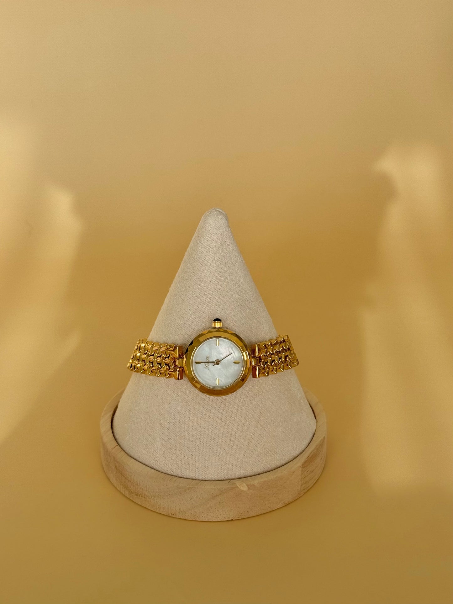 Montre Ines