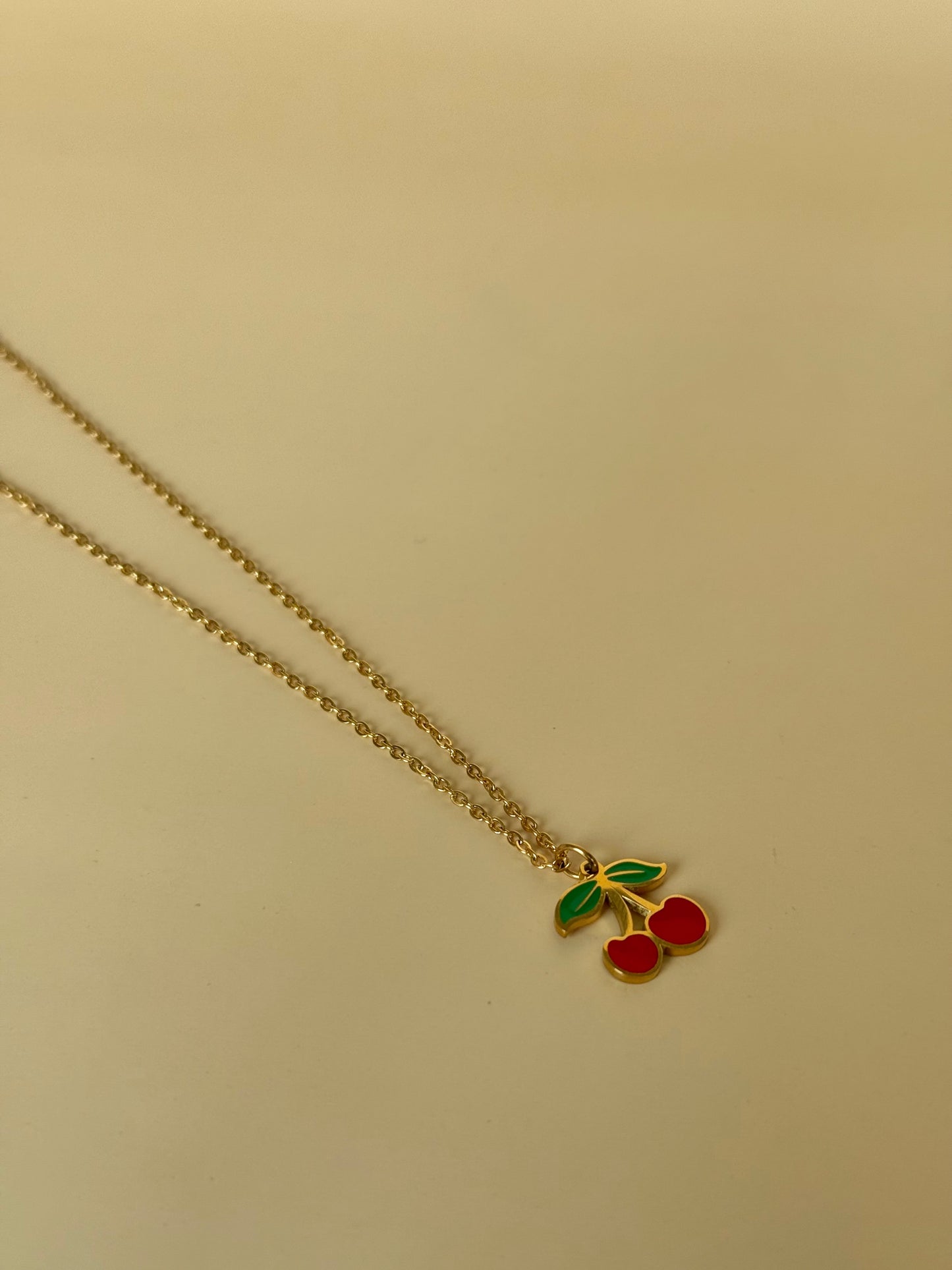 Collier cerises