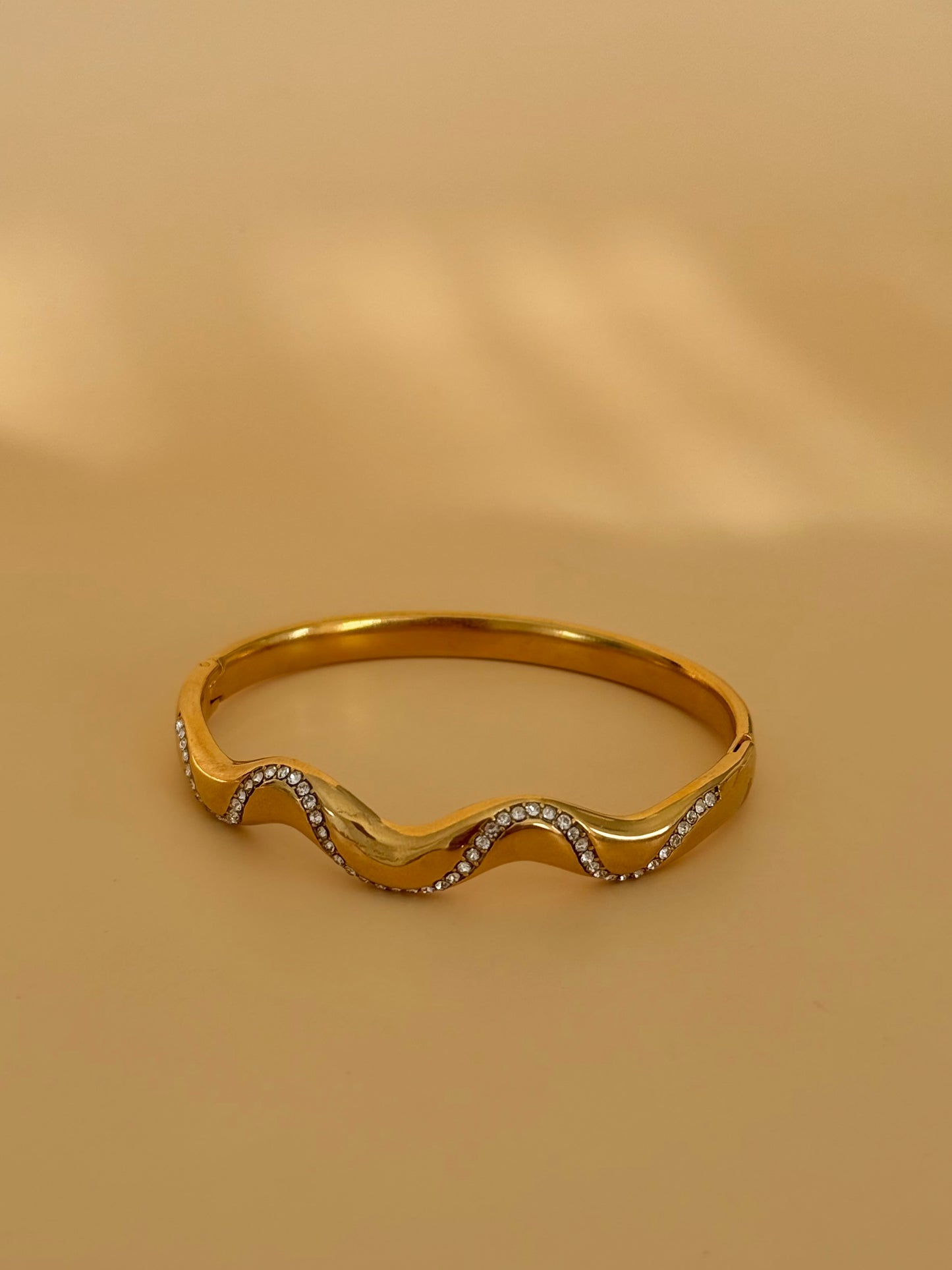 [GAMME PREMIUM PLAQUE OR ] Bracelet jonc Aicha