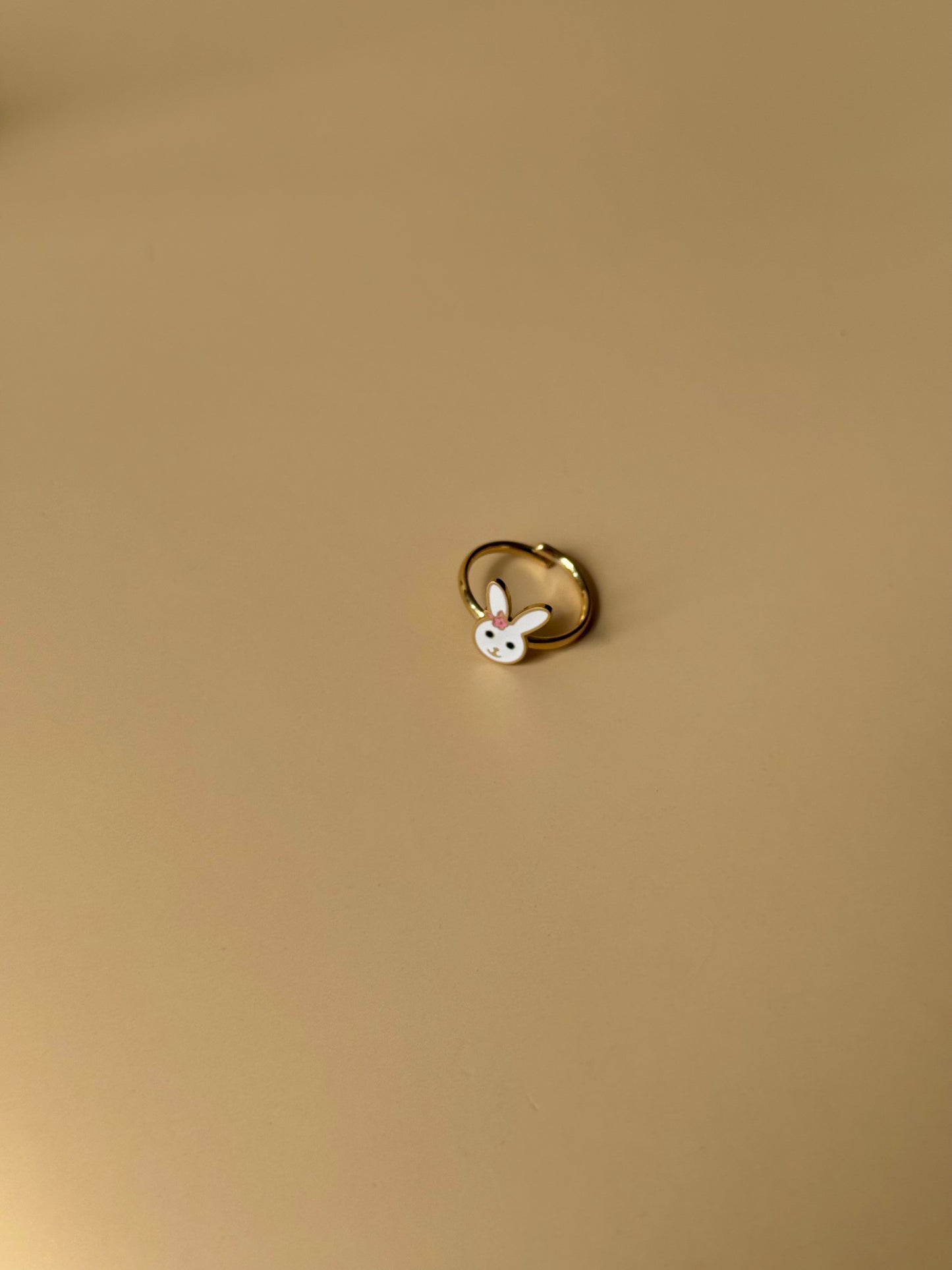Bague lapin à noeud rose