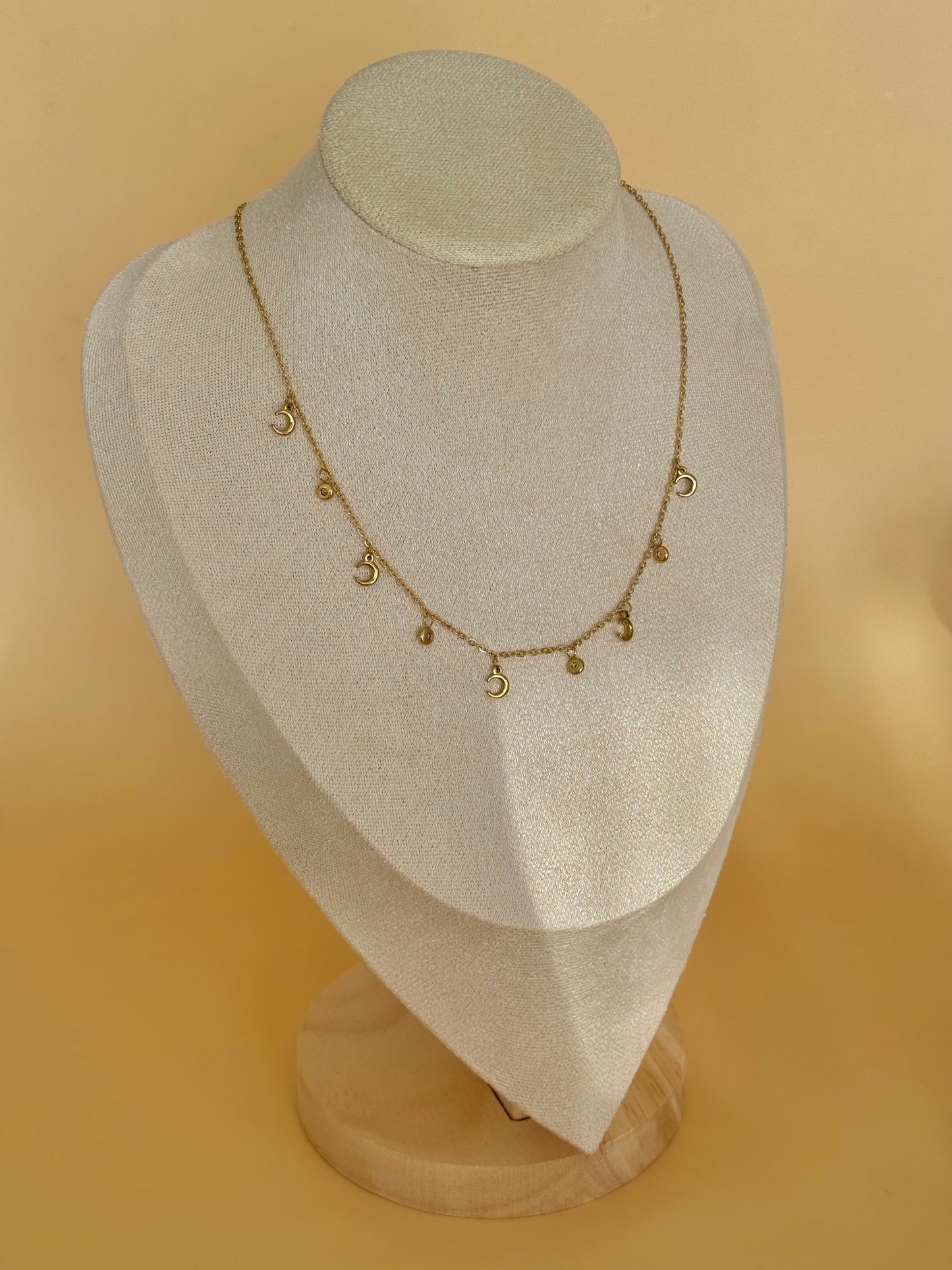 Collier Qamar